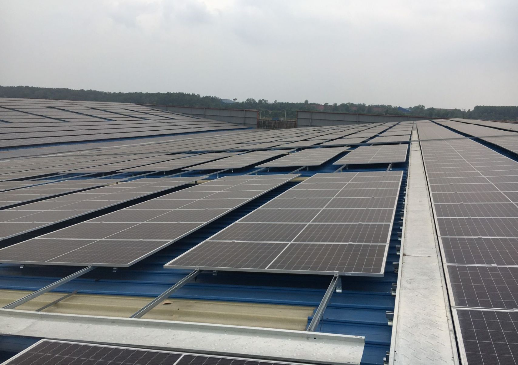 Lắp điện áp mái cần gì?